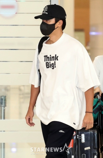 ヒョンビン、イタリアでのスケジュールを終えて帰国 – KOREA WAVE