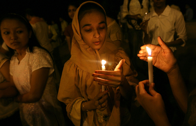ムンバイ同時襲撃事件の犠牲者悼む集会、インド