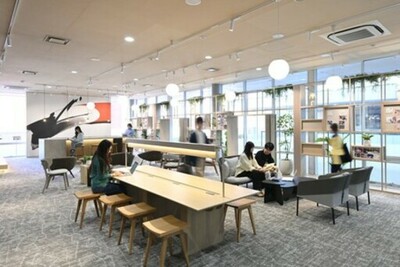 多様な利用者を想定し交流・展示・居場所を兼ね備える 龍谷大学を体験する空間「Welcome Lounge」を開設