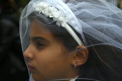 世界の児童婚、減少傾向も根絶には300年 ユニセフ