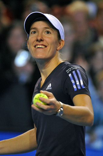 エナンがエキシビションマッチで18か月ぶりの実戦復帰