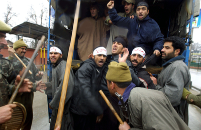 イスラム教の行進参加者100人を拘束 - インド