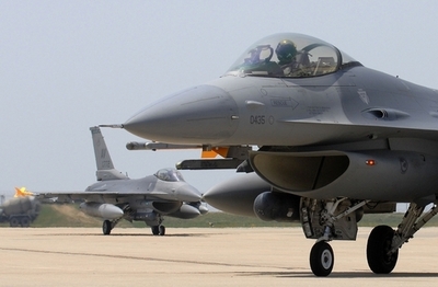 米軍、韓国にF16戦闘機を配備へ