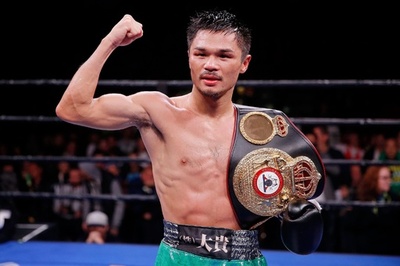 河野が亀田下し王座を防衛、WBAスーパーフライ級