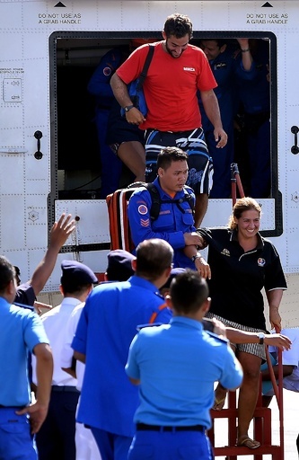 ボートで10日間漂流、生魚で生存の男性「サシミはもう食べない」