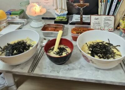 きっかけは母親の「餅入りスープ」投稿だった…韓国・児童虐待か、乳児を保護