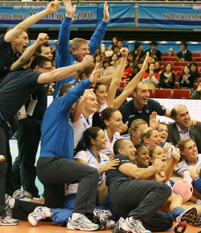 イタリア 米国を降し11戦全勝で優勝を飾る