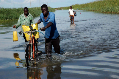 大洪水で疫病まん延の恐れ、アフリカ緊急支援アピール
