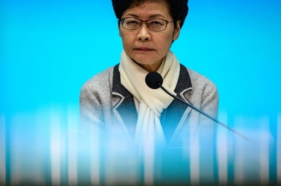 香港、中国の新型肺炎流行受け「緊急事態」宣言