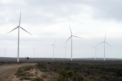 世界の再生可能エネルギー容量、15年は過去最高の成長