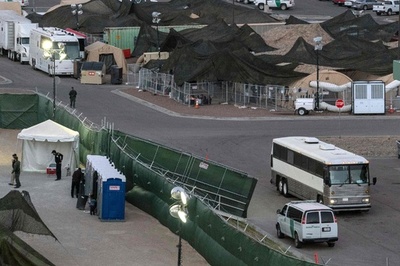 米下院、移民対策支出法案を可決 保護施設や関係機関に4950億円