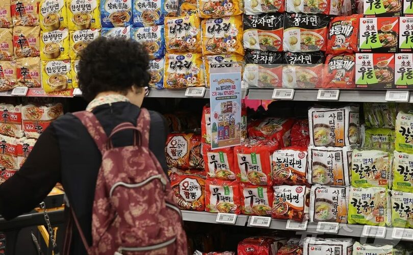 ソウル市内の大型マート(c)news1