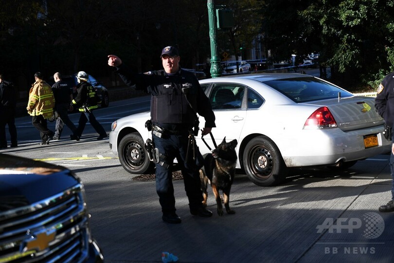 ニューヨークでトラック突入、8人死亡 市長「卑劣なテロ」