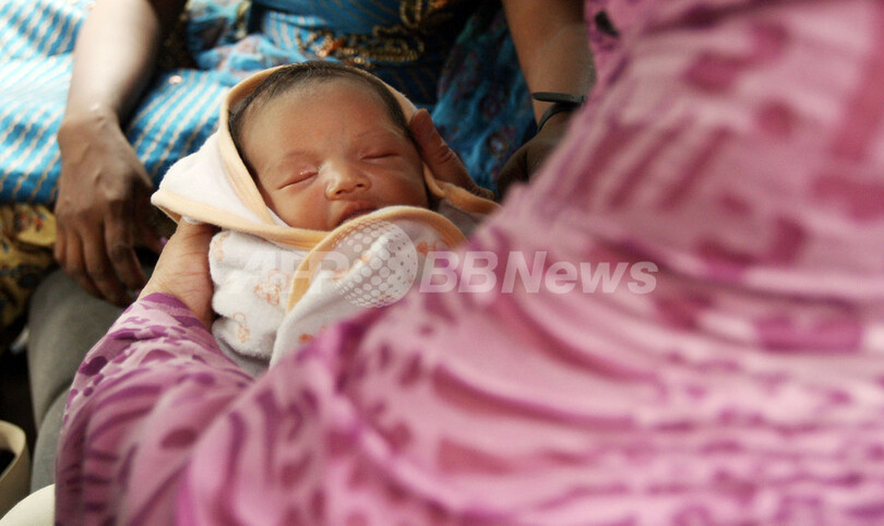 日本人男性が代理母に依頼して生まれた赤ちゃん 日本に向かう 写真1枚 国際ニュース Afpbb News