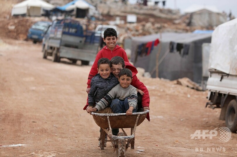 シリア、反体制派への攻撃継続 90万人避難の人道危機 寒さで乳児も死亡