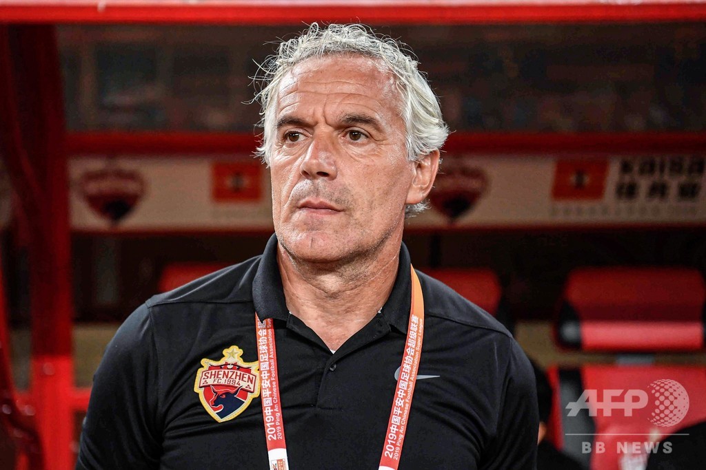 深センFCがドナドーニ監督の退任を発表、メディアは解任と報道 深センFCがドナドーニ監督の退任を発表、メディアは解任と報道