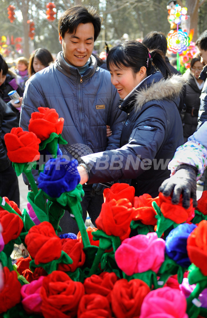 中国でもバレンタインデーの習慣浸透 贈り物にバラが人気 写真4枚 国際ニュース Afpbb News