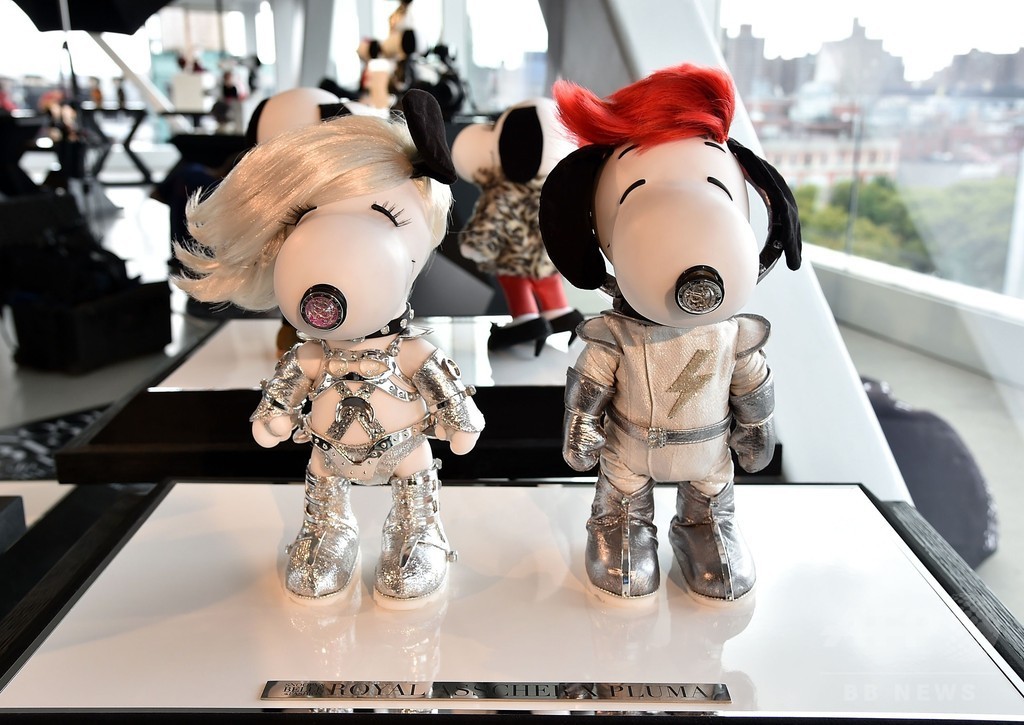 ドリスやアナ・スイ、DVFらも参加、スヌーピー生誕65周年記念チャリティー