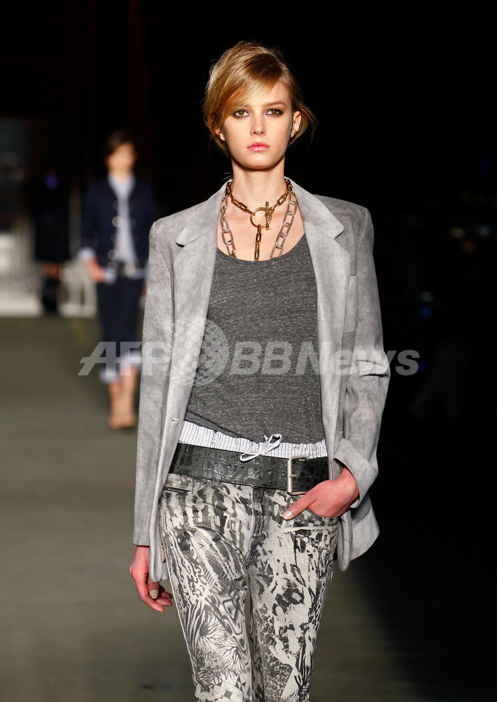 ＜12/13年秋冬NYコレクション＞ディーゼル ブラック ゴールド