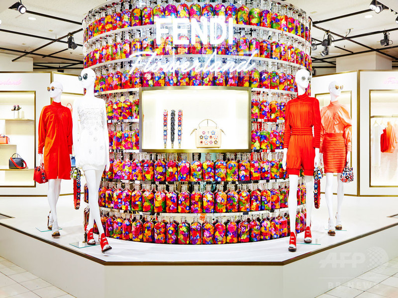 「フェンディ」新作ポップアップイベント「フラワーランド」開催