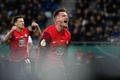 サッカードイツカップ準決勝、ザールブリュッケン対カイザースラウテルン。先制点を喜ぶカイザースラウテルンのマルロン・リッター（2024年4月2日撮影）。(c)Jean-Christophe VERHAEGEN/ AFP