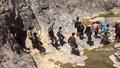 サウジアラビア南部ナジュランで、イエメンの反政府武装組織フーシ派が8月に拘束した暫定政権側の捕虜とされる画像。フーシ派傘下のアンサルラ・メディアセンターが公開した映像より（2019年9月29日公開）。(c)AFP PHOTO / HO / ANSARULLAH