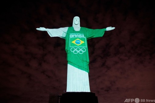 リオのキリスト像が着替え 東京五輪まで100日 写真9枚 国際ニュース