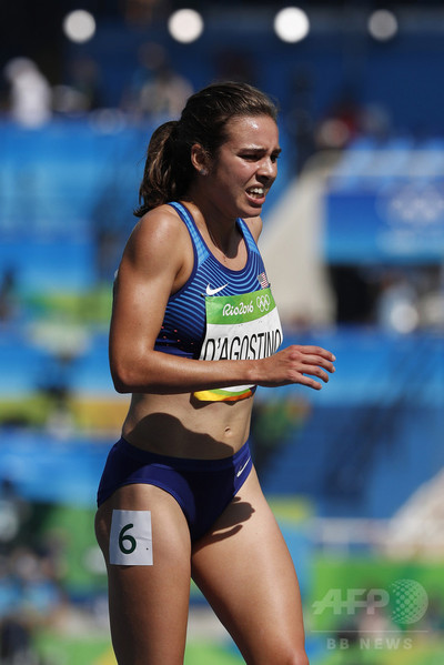 予選で接触転倒のダゴスティーノ 5000m決勝辞退 写真2枚 国際ニュース Afpbb News