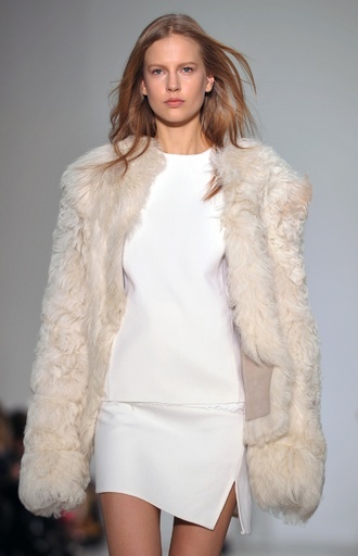 ＜14/15年秋冬ミラノコレクション＞コスチューム ナショナル