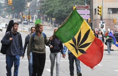 南米ウルグアイ、政府がマリフアナの専売化法案を提出