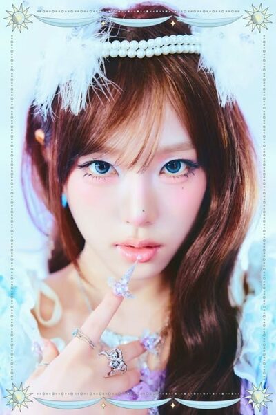 YENA、新ビジュアルで“クールな天使”の魅力披露