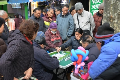 マージャンはもう「上がり」、中国共産党機関紙が幹部批判