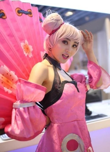 オンライン家電量販店が自動車販売の「リアル」店舗をオープン　南京