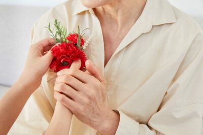 韓国「父母の日」の現金プレゼント、「渡す」も「もらう」も10万ウォン台が相場