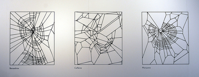 コーヒーも薬物？世界の「ドラッグ事情」学べる展覧会、ロンドンで開幕