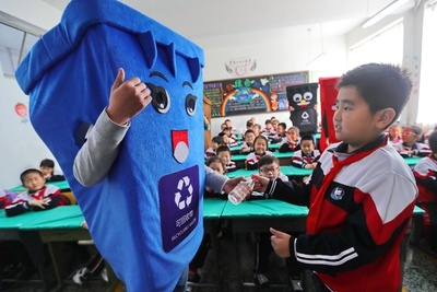 中国で広がるボランティア、公式登録者は1億人 日本で行う人も