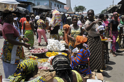 バグボ氏拘束後も散発的な戦闘続く、コートジボワール