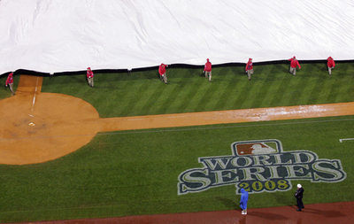 ワールドシリーズ第5戦は降雨によりサスペンデッドに
