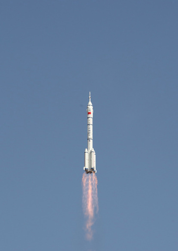 中国、有人宇宙船「神舟10号」打ち上げに成功