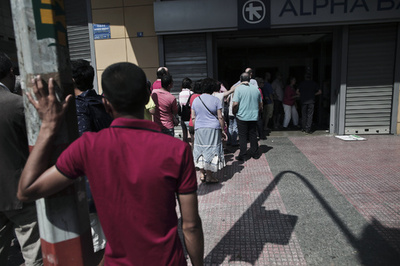 ギリシャ、7月6日まで銀行休業 ATM引き出し制限