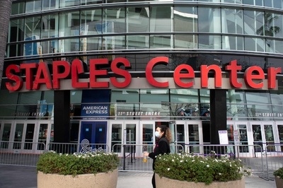 ステープルズ・センター、初の名称変更 NBAレイカーズ本拠地