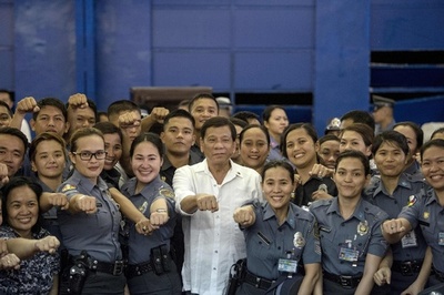 ドゥテルテ比大統領、「海賊の排除を」