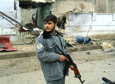 米国とパキスタンの関係機関、タリバン元国防相の尋問を開始 - パキスタン