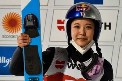 高梨沙羅が銀メダル ノルディック世界選手権LH