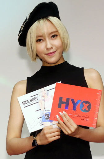 T-ARAのヒョミン、ソロデビュー後初のサイン会