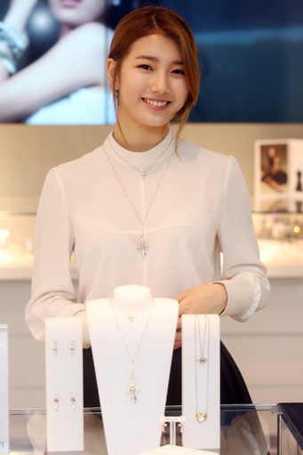 スワロフスキー新作発表会、「Miss A」スジ登場