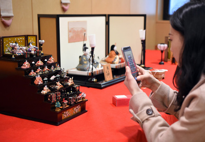 日本の「ひな祭り」を体験 中国・北京