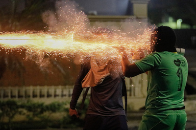 【今日の1枚】銅山をめぐり抗議、機動隊と衝突 パナマ