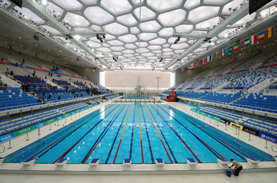 北京五輪の競泳会場「ウォーターキューブ」が公開される