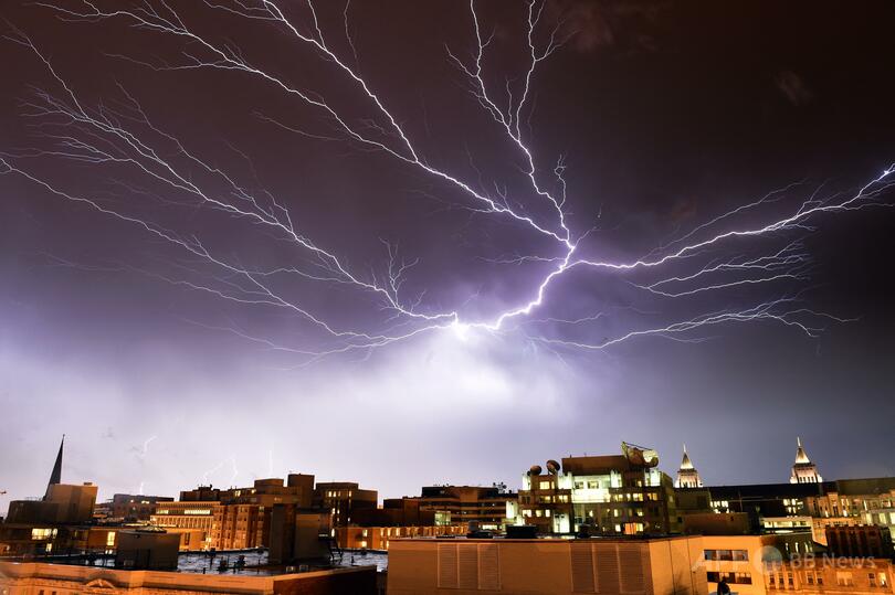 雷の世界新記録認定、最長距離829キロのメガフラッシュ・ライトニング